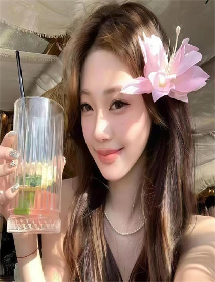 文化解码《狂狷医妃》：探索文化符号与象征意义的解读 理解文化认同的建构过程